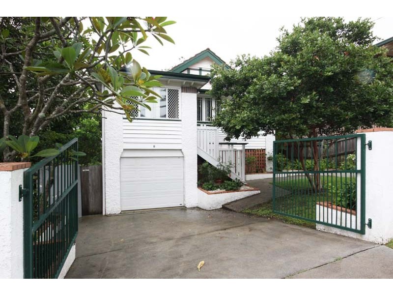 8 Curd Street, Greenslopes QLD 4120