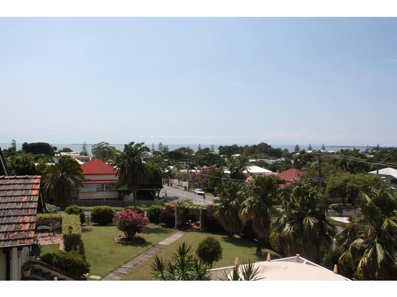 73 Glenora Street, Wynnum QLD 4178