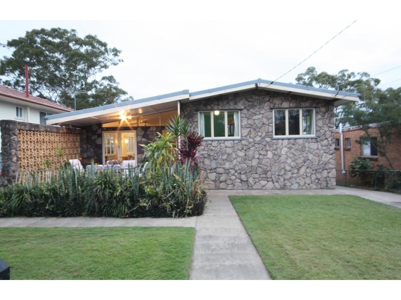 882 South Pine Rd, Everton Park QLD 4053