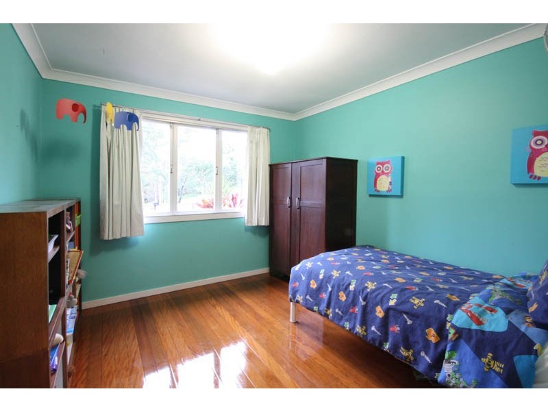 882 South Pine Rd, Everton Park QLD 4053