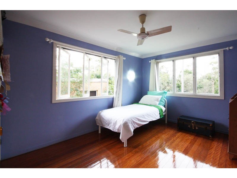 882 South Pine Rd, Everton Park QLD 4053