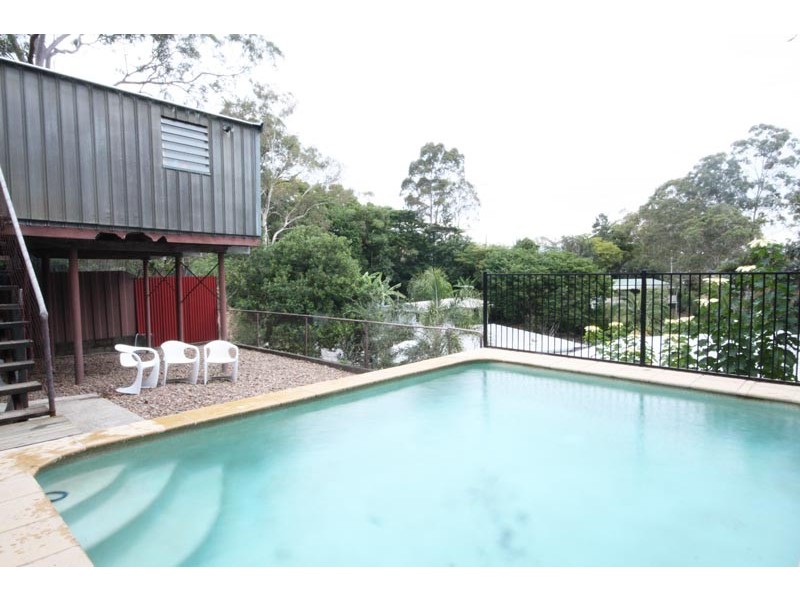 882 South Pine Rd, Everton Park QLD 4053