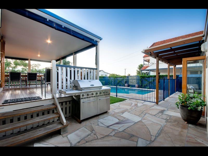 127 Picton Pde, Wynnum QLD 4178