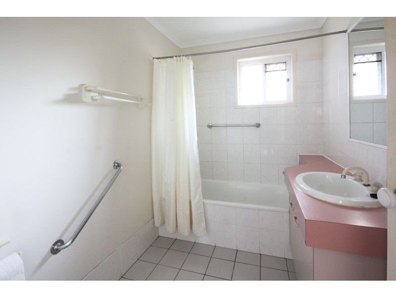 1, 2 or 3 88 Dibar Street, Wynnum QLD 4178