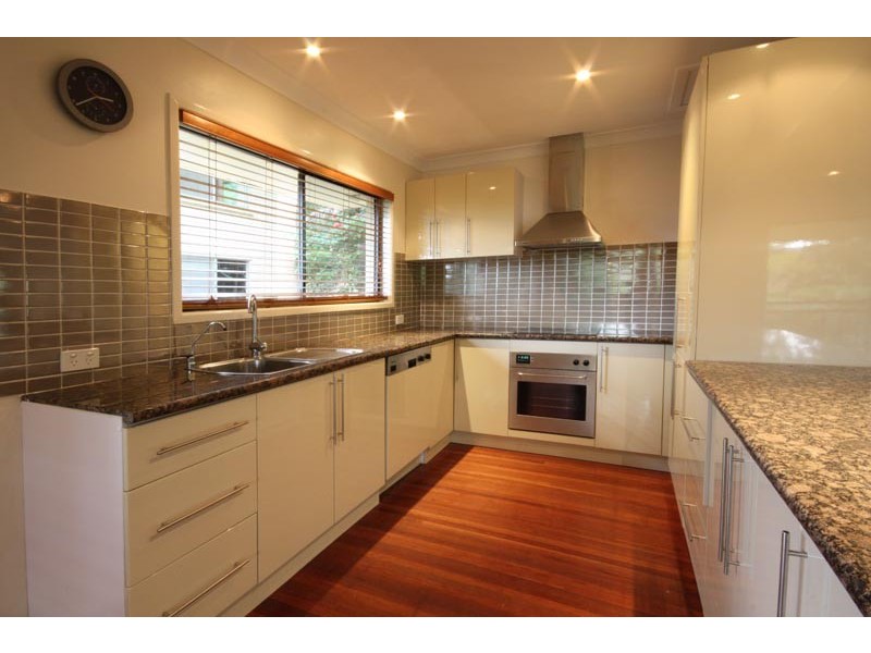 33 Kadina St, The Gap QLD 4061