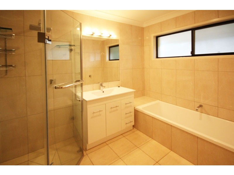 33 Kadina St, The Gap QLD 4061