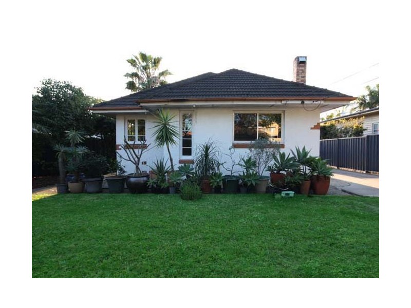 120 Junction Road, Morningside QLD 4170