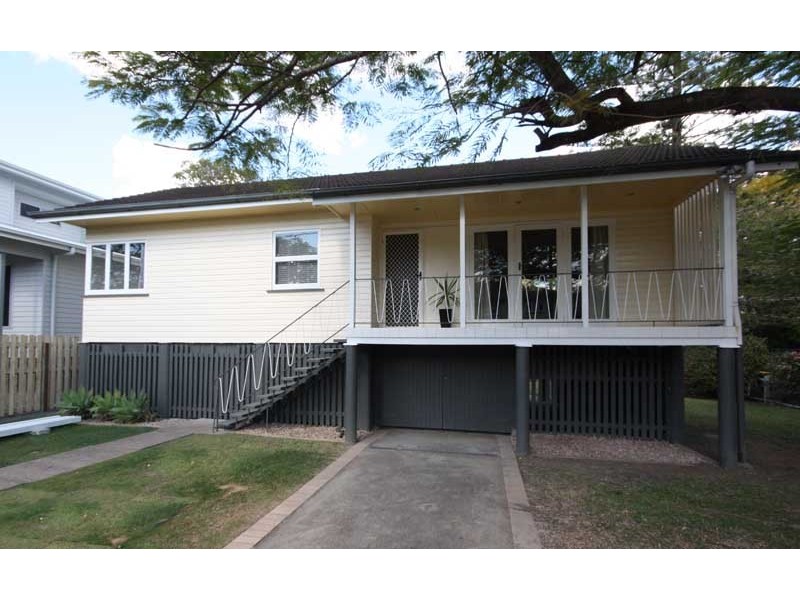 20 Latimer Street, Holland Park QLD 4121