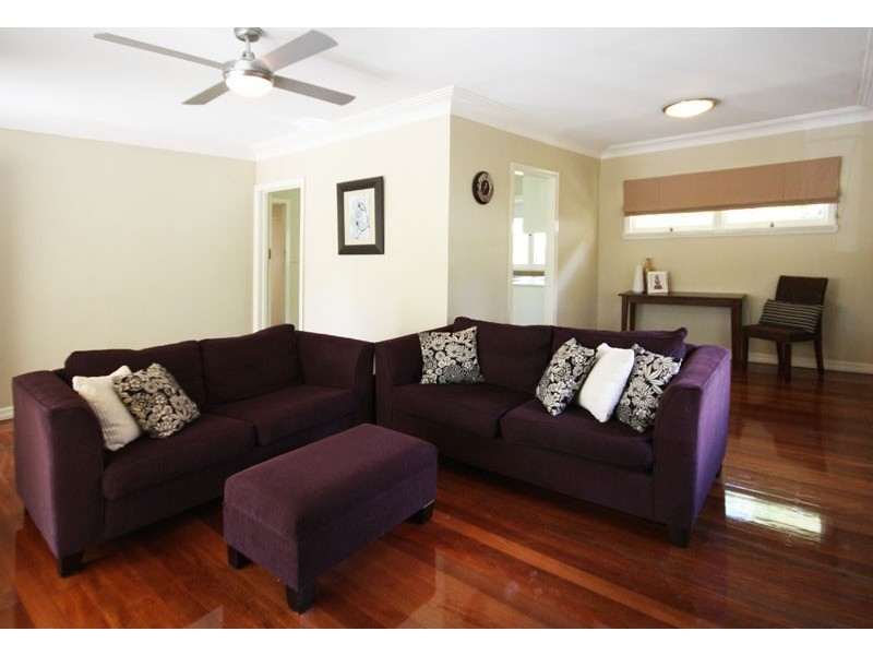 20 Latimer Street, Holland Park QLD 4121