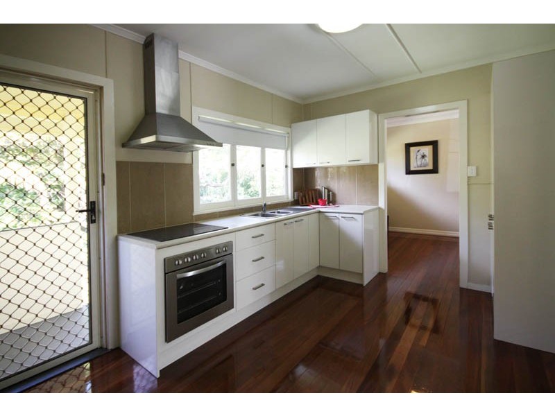 20 Latimer Street, Holland Park QLD 4121