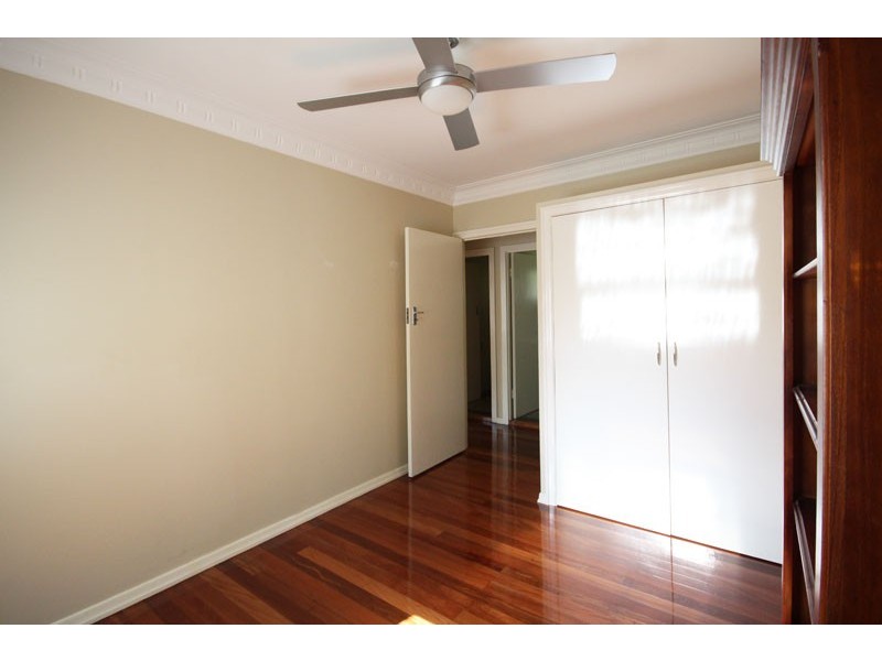 20 Latimer Street, Holland Park QLD 4121