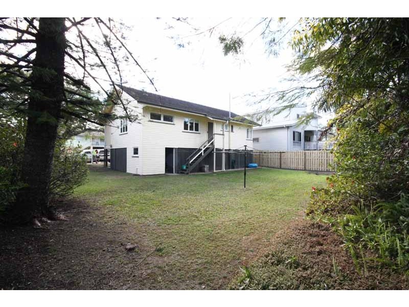 20 Latimer Street, Holland Park QLD 4121