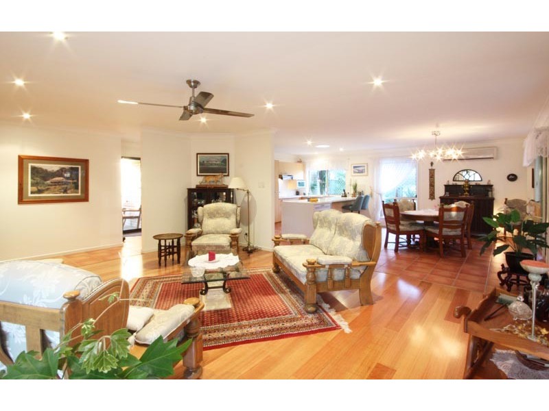 12 Ursula Place, Wynnum West QLD 4178