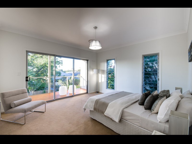 12 Perth st, Camp Hill QLD 4152