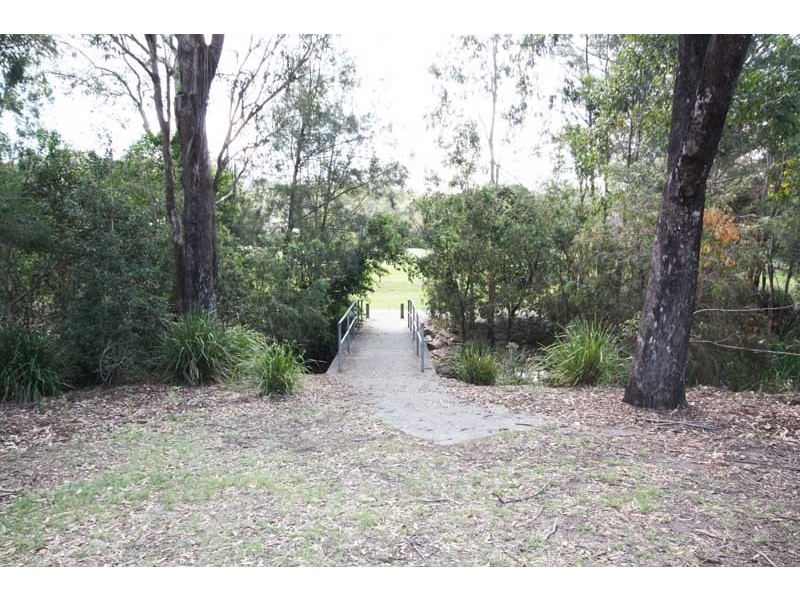 23 Bowman Pde, Bardon QLD 4065