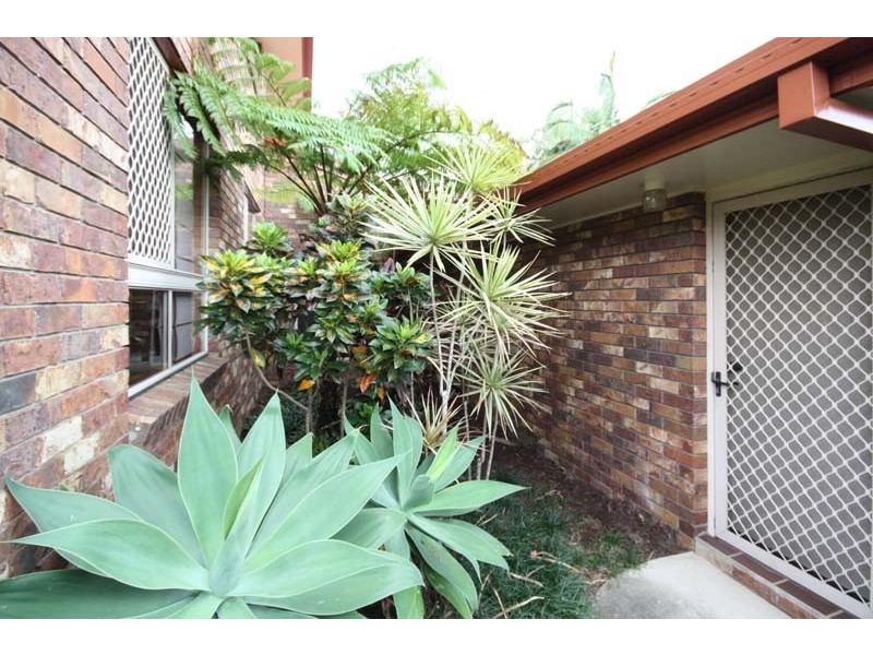 114  Cadogan Street, Carindale QLD 4152