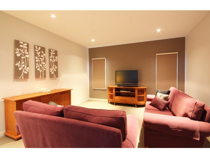 15 Little Close, Wakerley QLD 4154