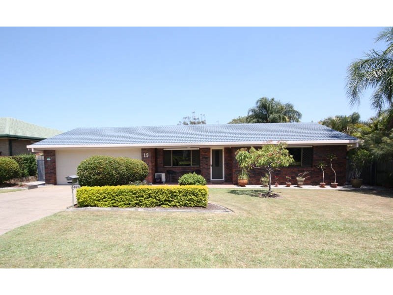 19 Lindisfarne Street, Carindale QLD 4152