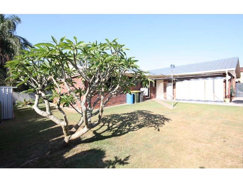 19 Lindisfarne Street, Carindale QLD 4152