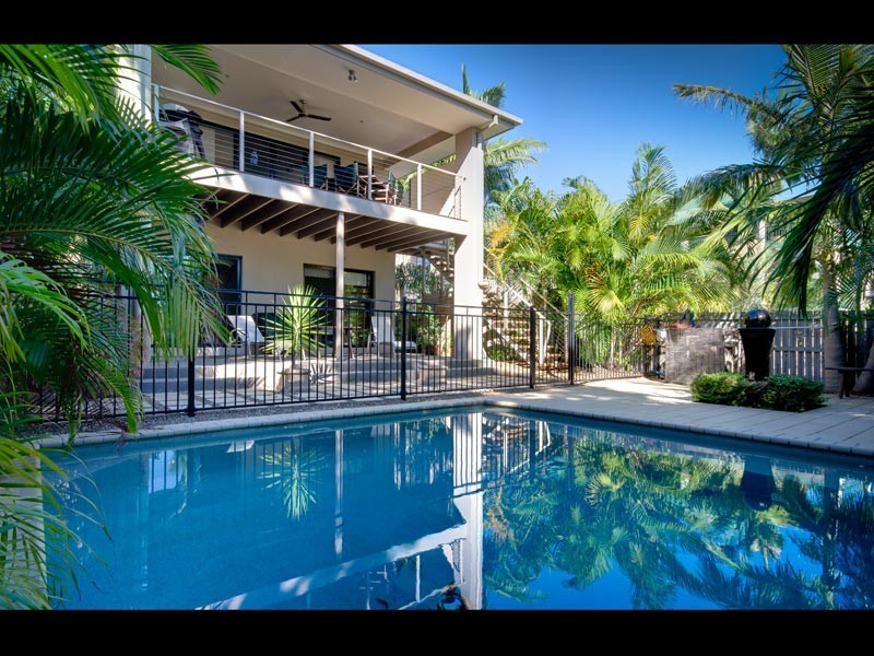 10 Perth Street, Camp Hill QLD 4152