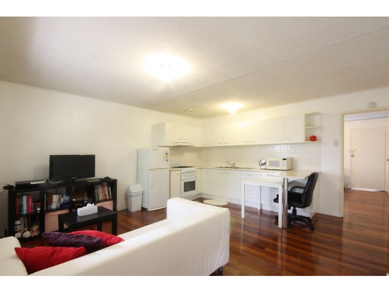 2/15 Cedar Street, Greenslopes QLD 4120