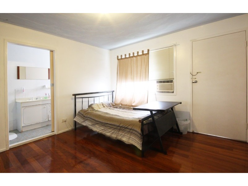 2/15 Cedar Street, Greenslopes QLD 4120