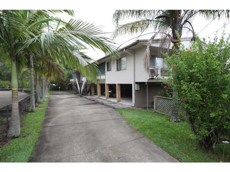 2/15 Cedar Street, Greenslopes QLD 4120