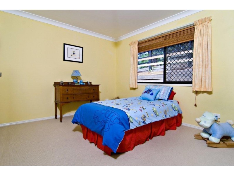 33 Larwood Place, Ferny Hills QLD 4055