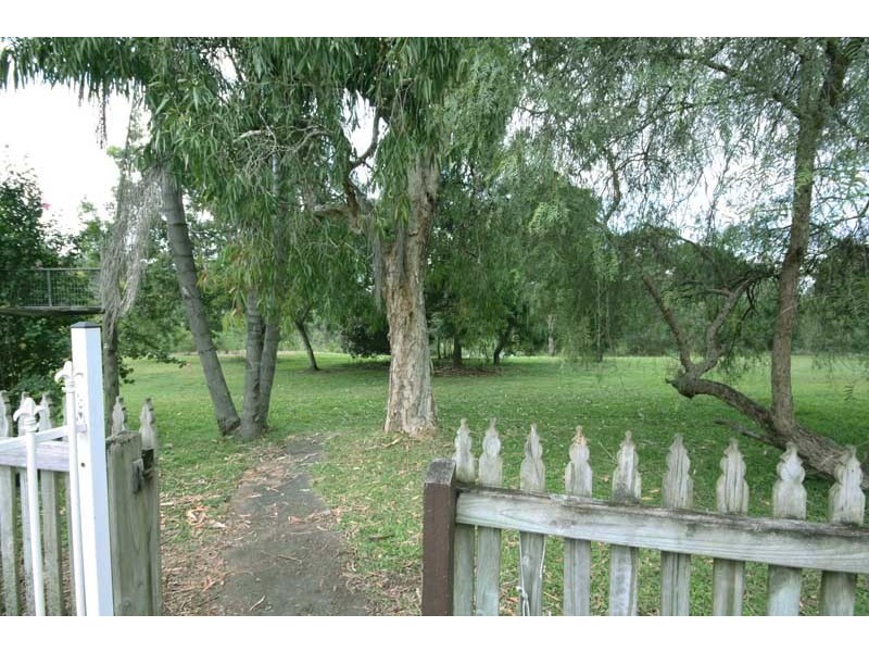 12 Cottesmore St, Fig Tree Pocket QLD 4069