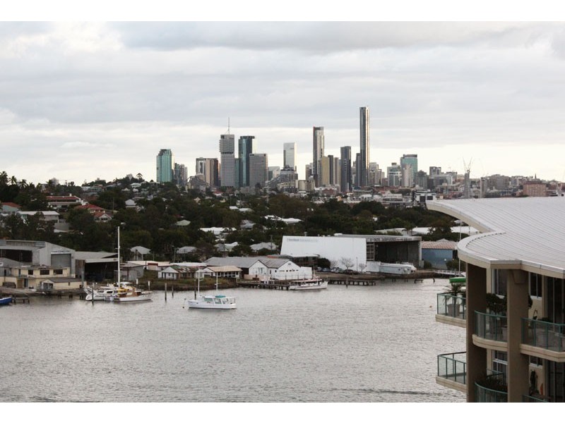 10913/ 8 Harbour Rd, Hamilton QLD 4007