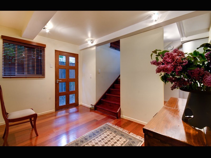 1 Warra St, Wynnum QLD 4178