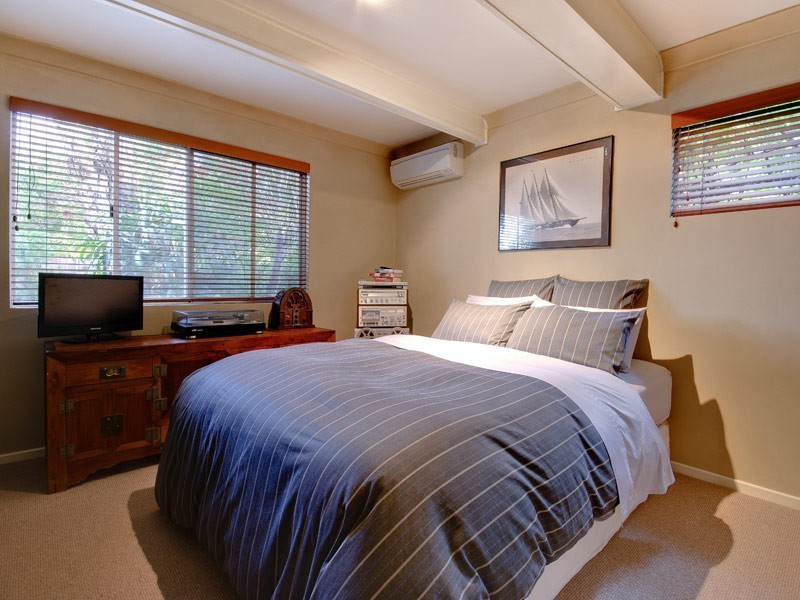 1 Warra St, Wynnum QLD 4178