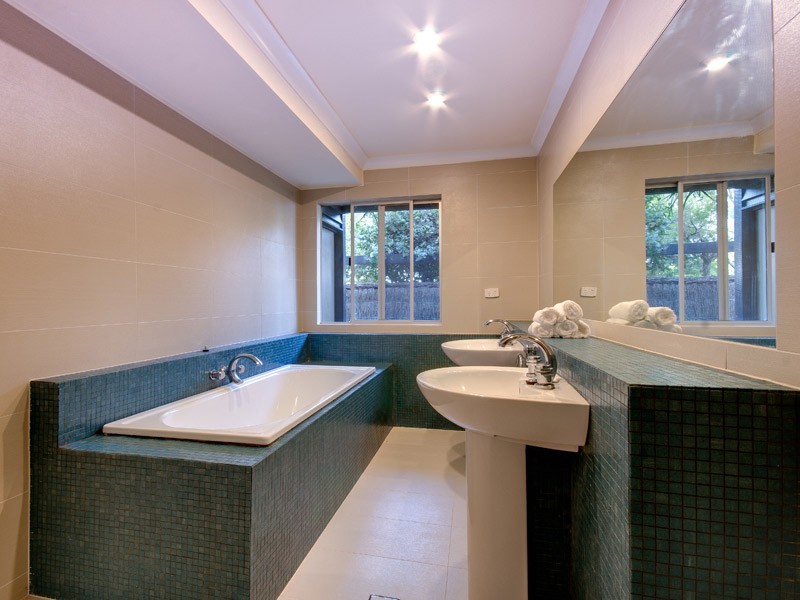 1 Warra St, Wynnum QLD 4178