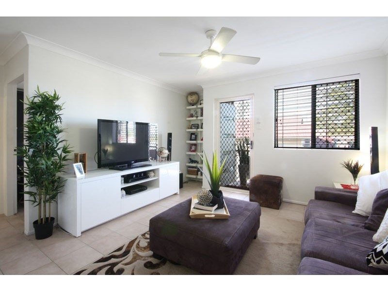 2/16 Figgis St, Kedron QLD 4031
