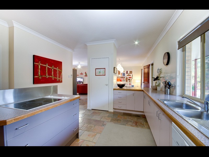 281 Grassdale Rd, Gumdale QLD 4154