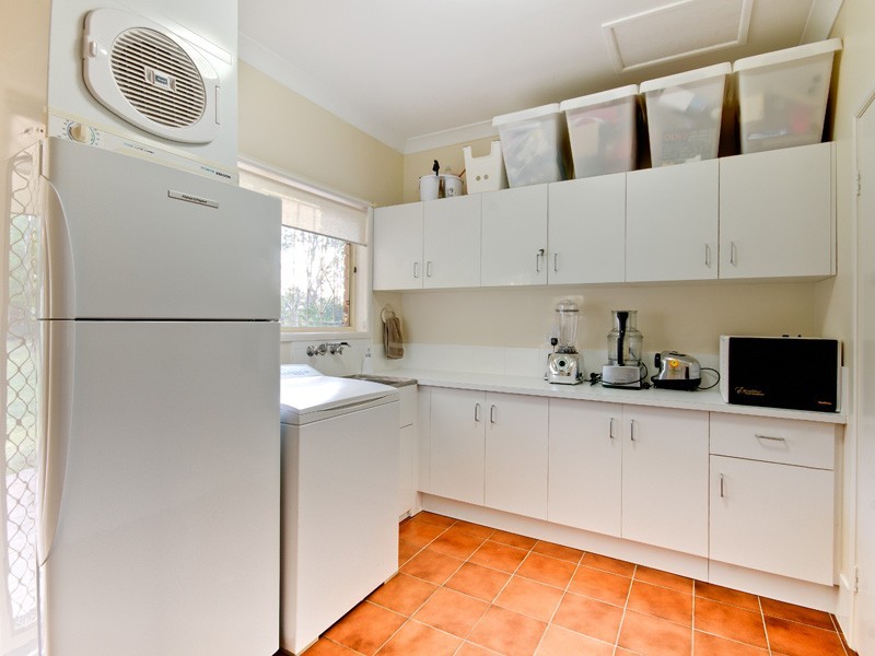 281 Grassdale Rd, Gumdale QLD 4154