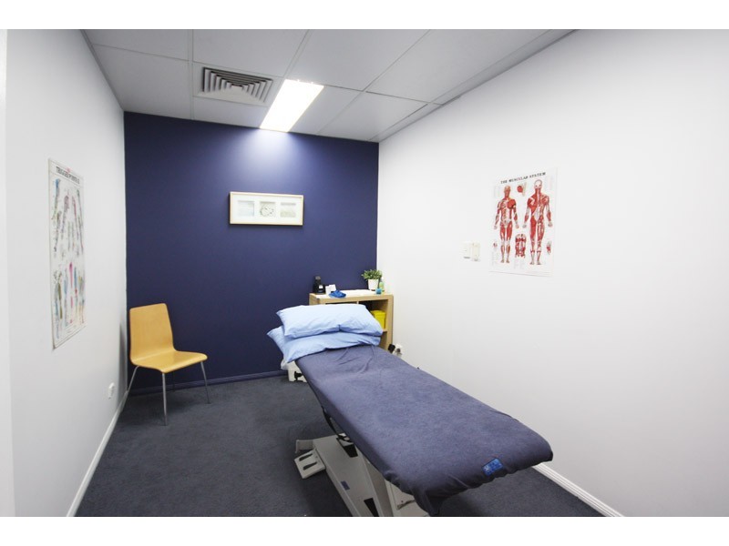 1183 Logan Rd, Holland Park West QLD 4121