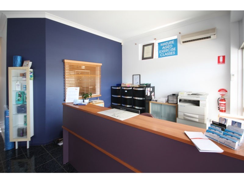 1183 Logan Rd, Holland Park West QLD 4121