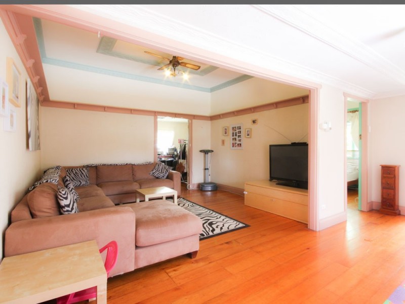 10 Akala St, Camp Hill QLD 4152