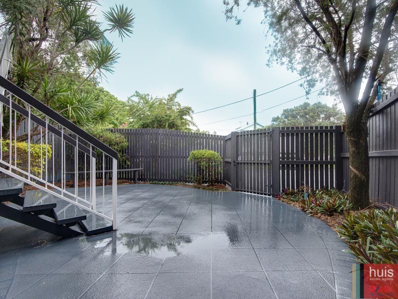 2/69 Collins St, Clayfield QLD 4011