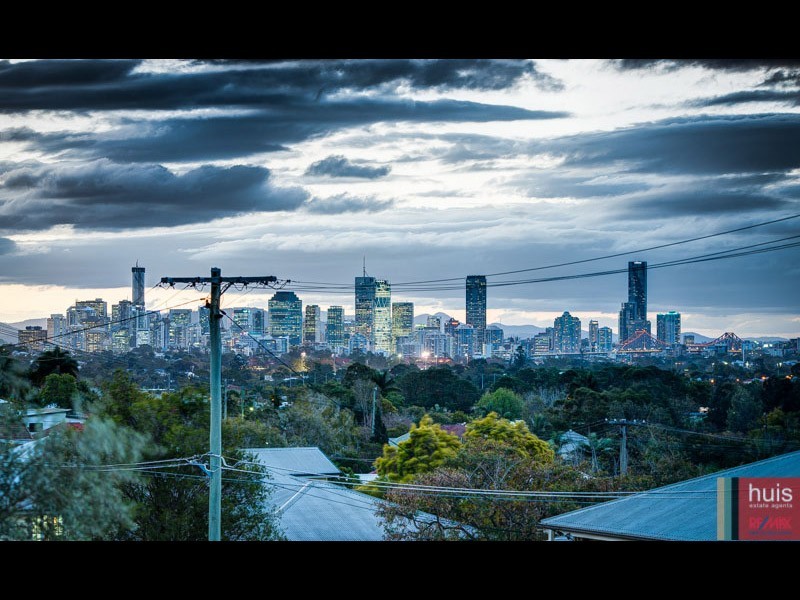 5 Lockyer St, Camp Hill QLD 4152