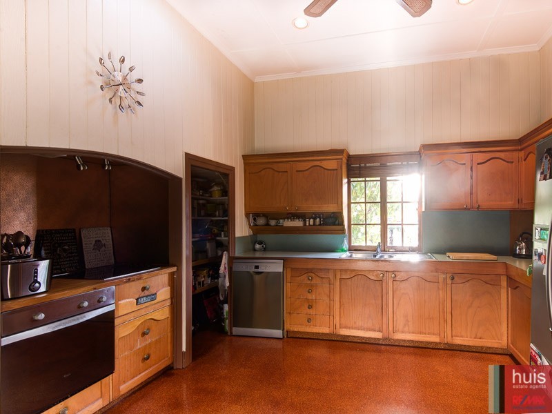5 Lockyer St, Camp Hill QLD 4152