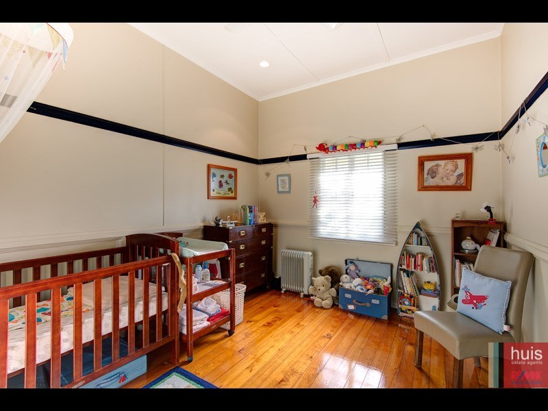 5 Lockyer St, Camp Hill QLD 4152