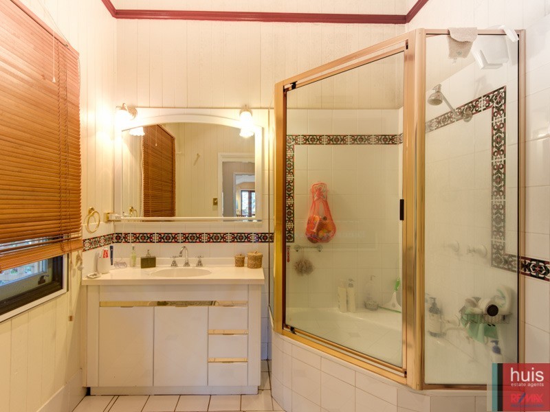 5 Lockyer St, Camp Hill QLD 4152