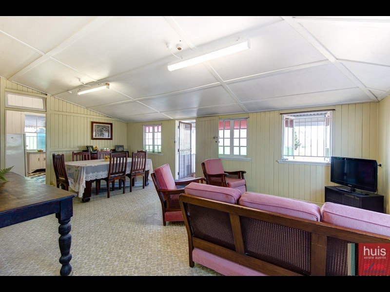 32 Martin St, Woolloongabba QLD 4102
