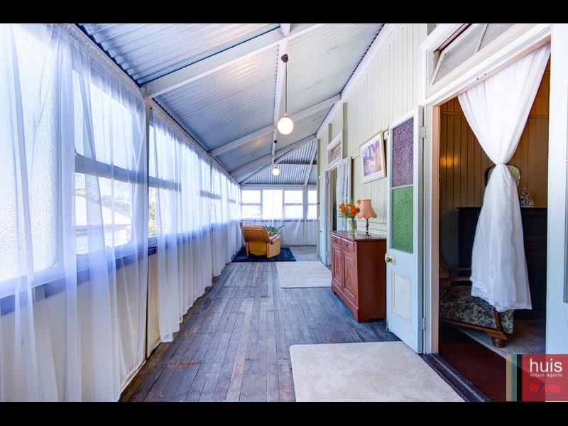 32 Martin St, Woolloongabba QLD 4102