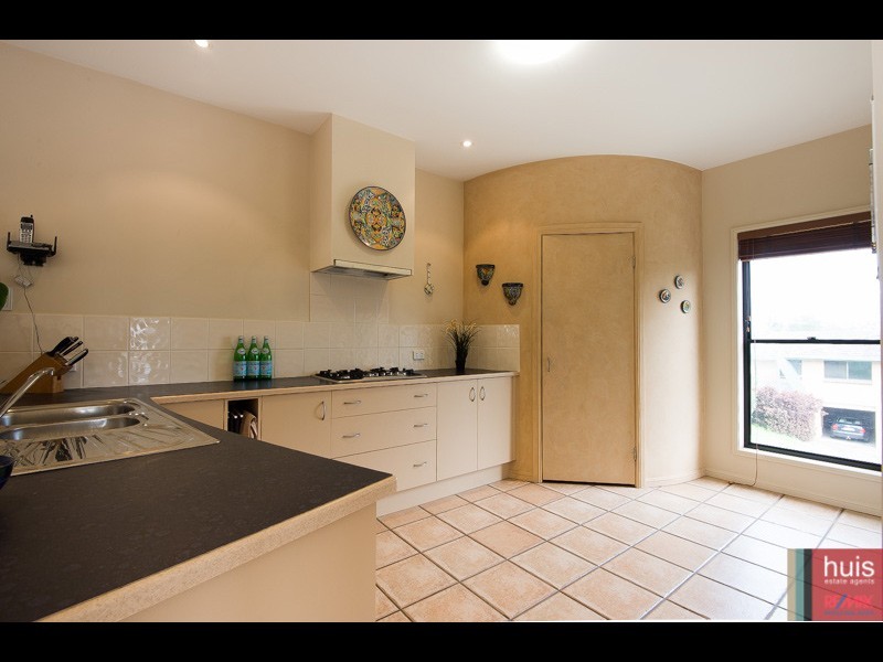 98 Invermore St, Mount Gravatt East QLD 4122