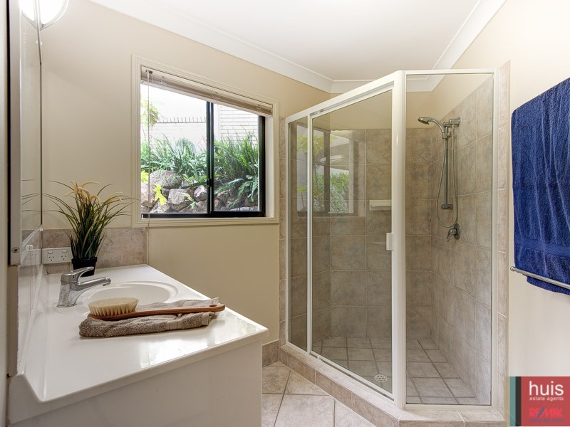 98 Invermore St, Mount Gravatt East QLD 4122