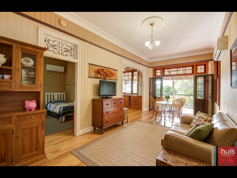 81 Brookfield Rd, Kedron QLD 4031