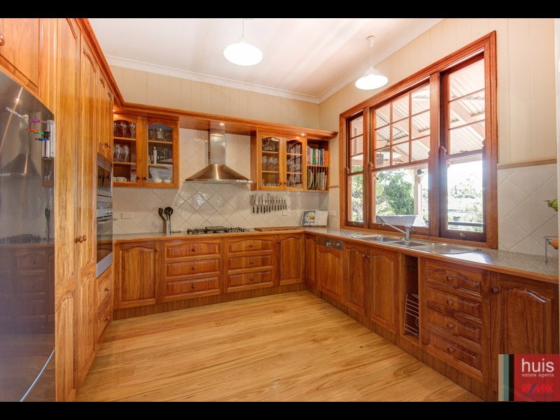 81 Brookfield Rd, Kedron QLD 4031